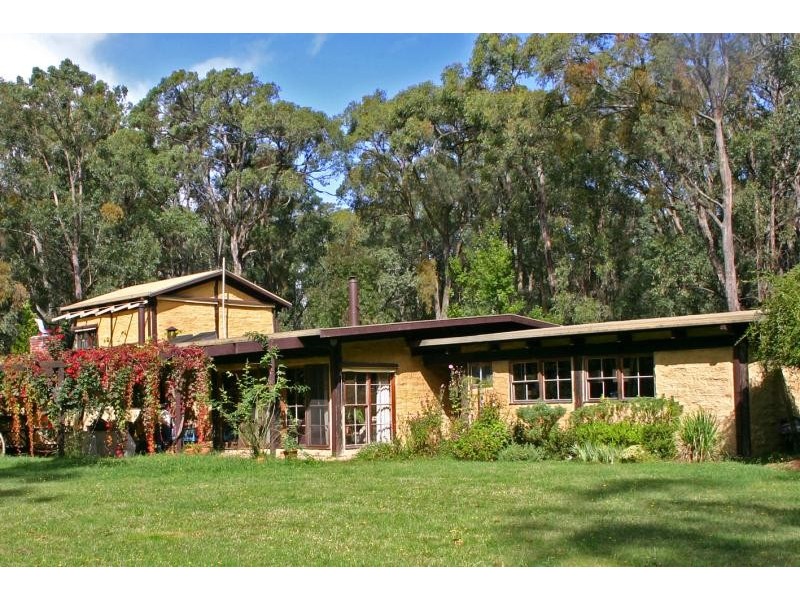 25 Pleasances Road, Darnum VIC 3822