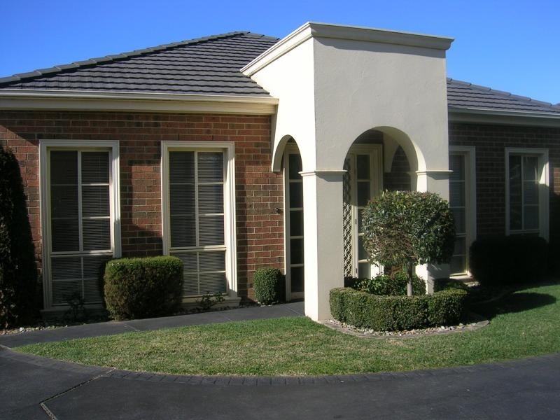 Unit 2/23 Banksia Street, Warragul VIC 3820