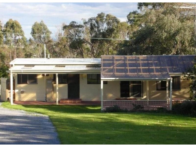 34 Railway Avenue, Garfield VIC 3814