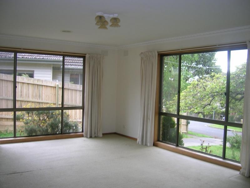 21 Montrose Street, Warragul VIC 3820