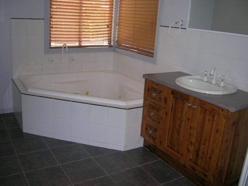30 Burtonwood Court, Neerim South VIC 3831