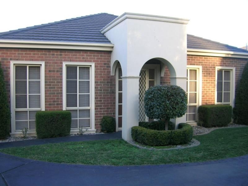 Unit 2/23 Banksia Street, Warragul VIC 3820