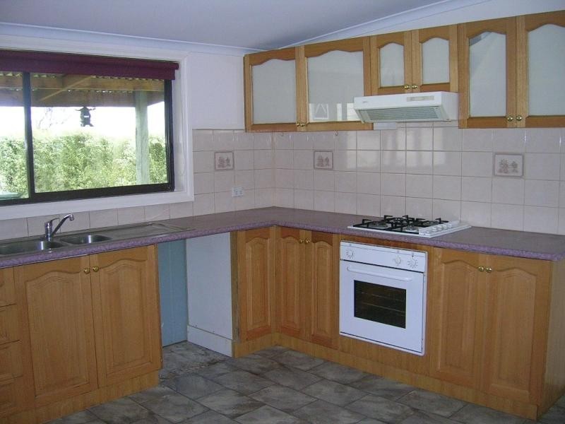 2 Lewis Street, Darnum VIC 3822