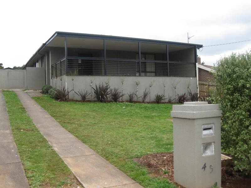 45 North Road, Warragul VIC 3820