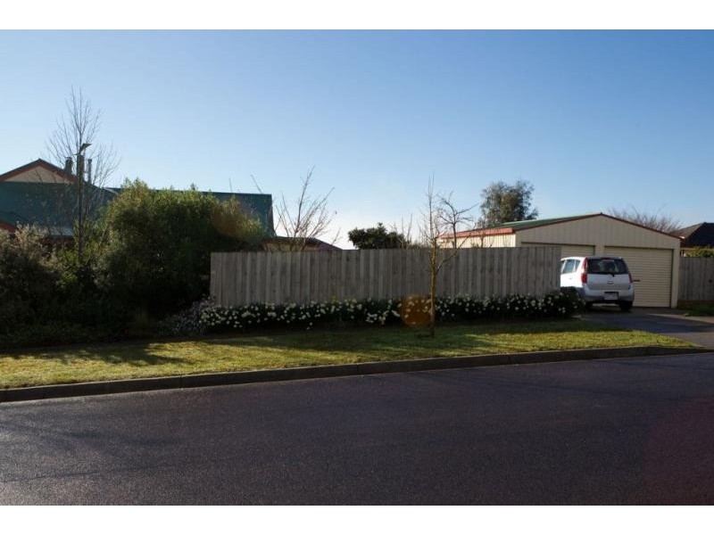 2 Nicolas Court, Warragul VIC 3820