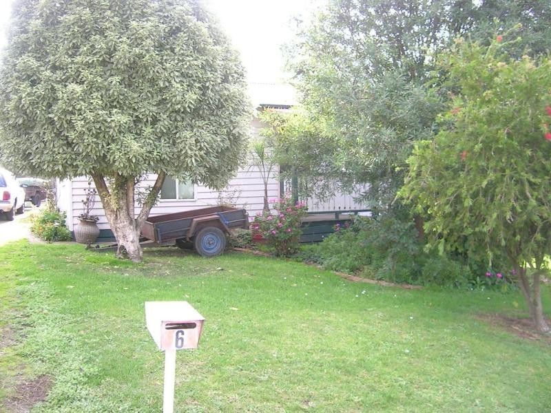 6 Chapel Street, Nilma VIC 3821