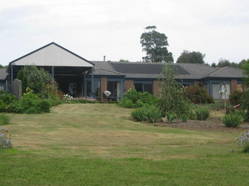 17 Buntine Drive, Warragul VIC 3820