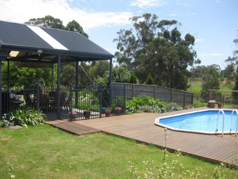 17 Buntine Drive, Warragul VIC 3820