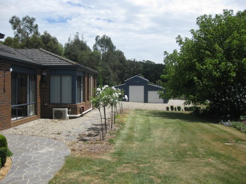 17 Buntine Drive, Warragul VIC 3820