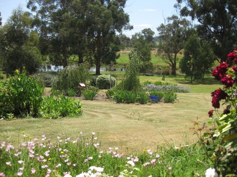 17 Buntine Drive, Warragul VIC 3820