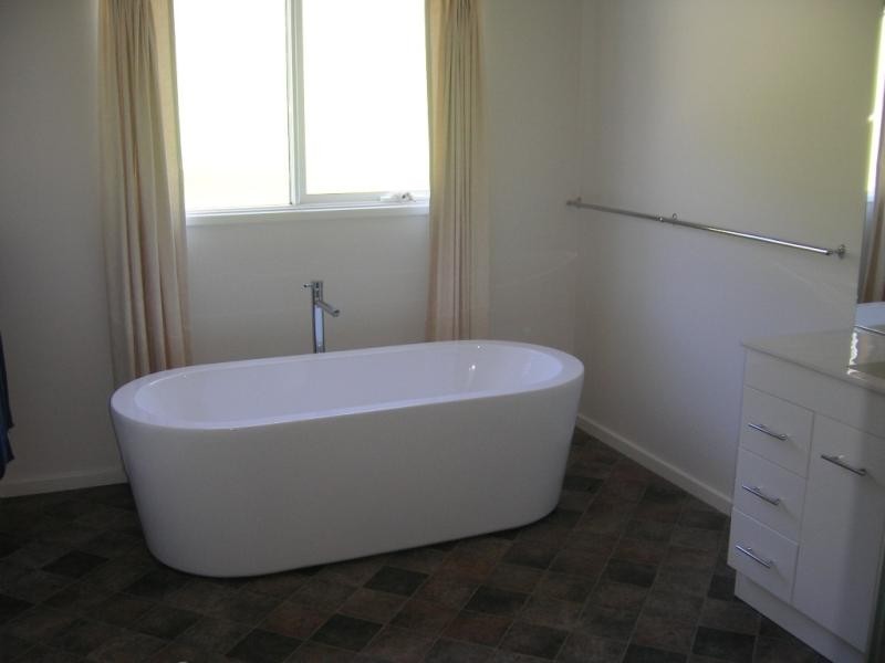 227 Coalville Road, Moe South VIC 3825