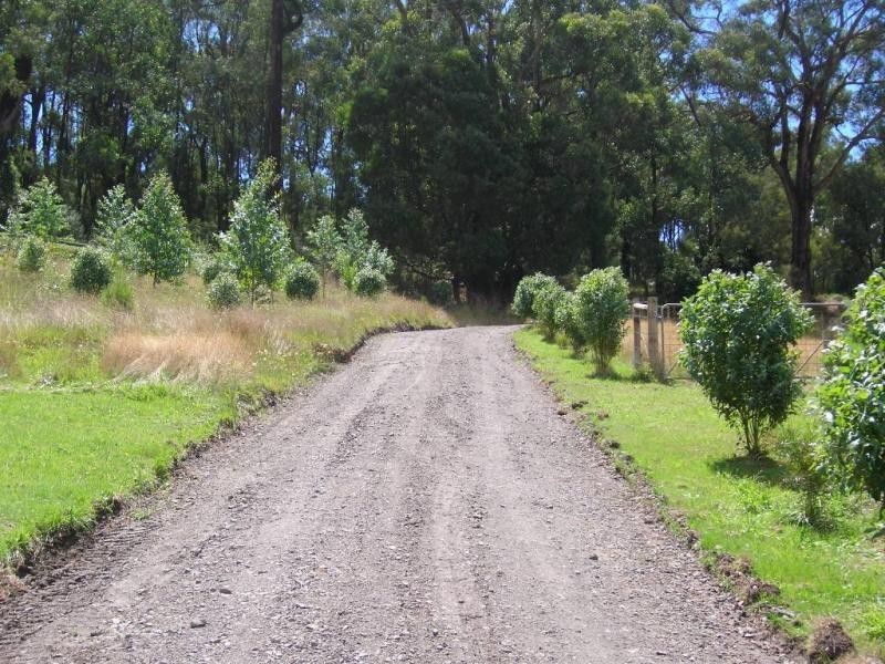 227 Coalville Road, Moe South VIC 3825