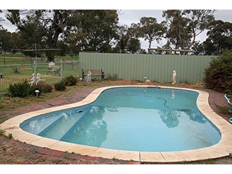 47 RAITTS ROAD, Rutherglen VIC 3685