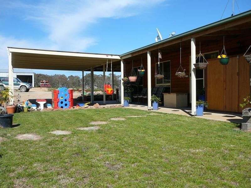 128 Moores Road, Springhurst VIC 3682
