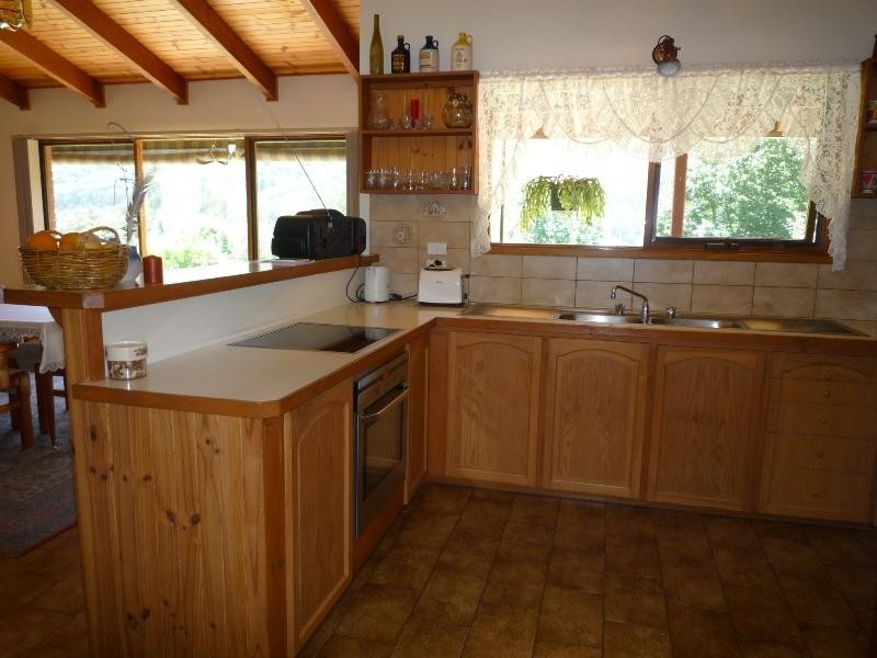 118 Growlers Creek Road, Wandiligong VIC 3744