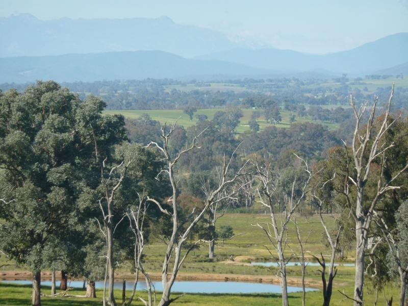 260 Moloneys Rd, Greta West VIC 3675