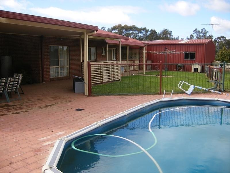 751 Lake Makoan Road, Chesney Vale VIC 3725