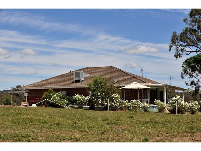 75 McLeans Road, Greta West VIC 3675
