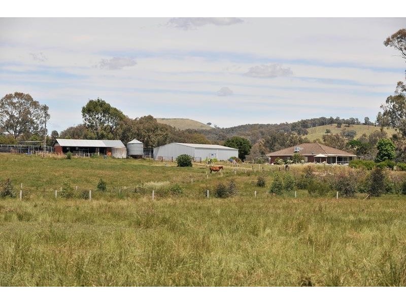 75 McLeans Road, Greta West VIC 3675