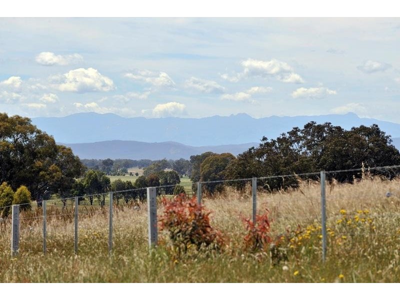 75 McLeans Road, Greta VIC 3675