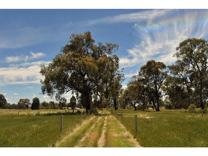 75 McLeans Road, Greta VIC 3675