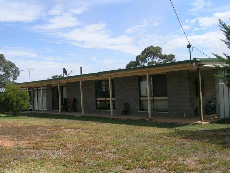 25 MOUNTAIN VIEW STREET, Avoca VIC 3467