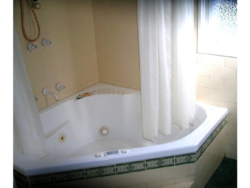 16 ALBERT STREET, Beaufort VIC 3373