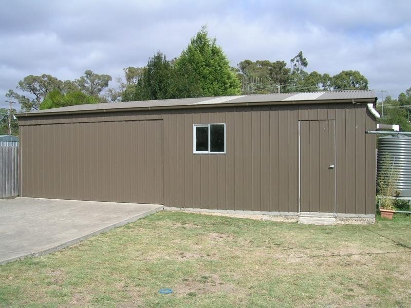 14 SEMILLON GROVE, Mount Clear VIC 3350