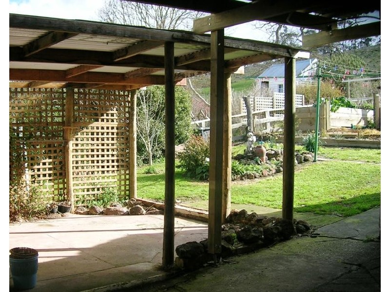 16 ALBERT STREET, Beaufort VIC 3373