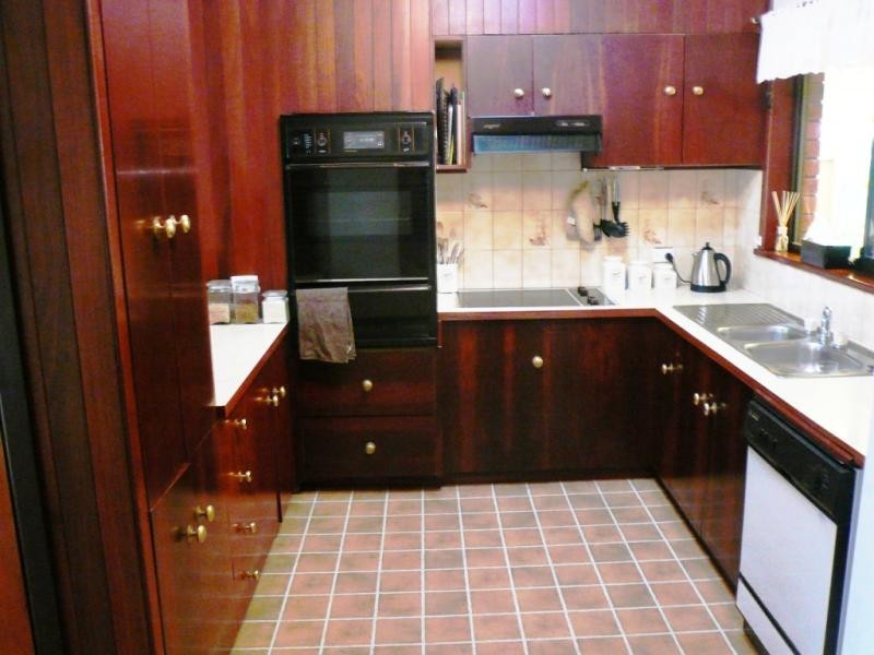 4 TEMPLETON STREET, Avoca VIC 3467