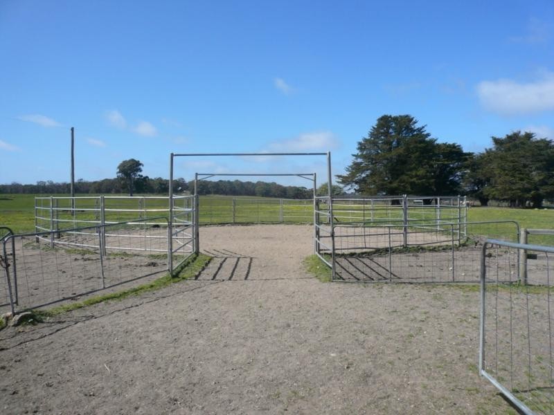 1 BRUMBYS LANE, Snake Valley VIC 3351