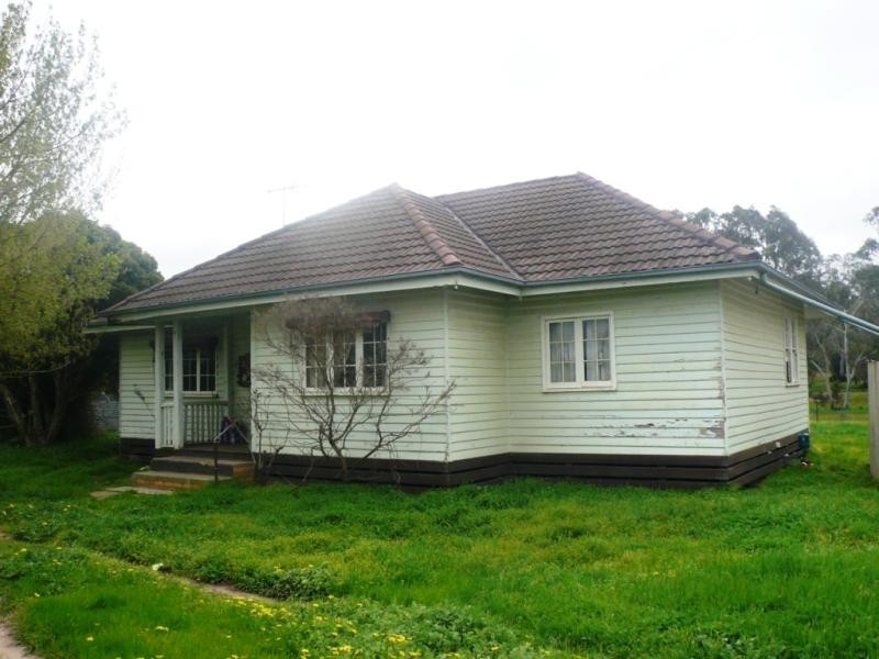 3 SLATERS LANE, Moonambel VIC 3478