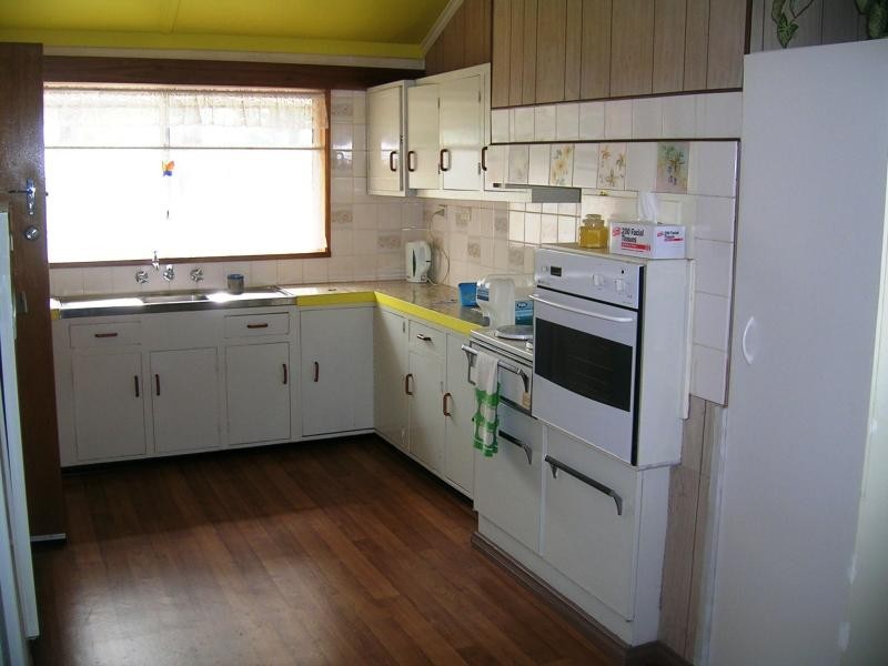 194 HIGH STREET, Avoca VIC 3467