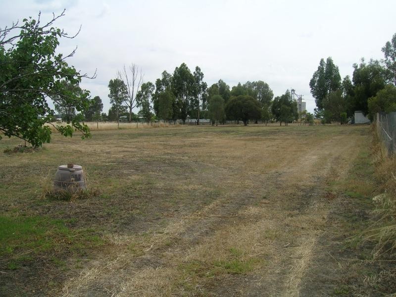 194 HIGH STREET, Avoca VIC 3467