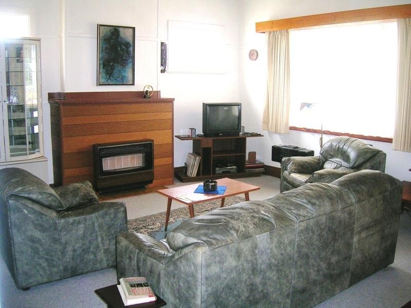 194 HIGH STREET, Avoca VIC 3467