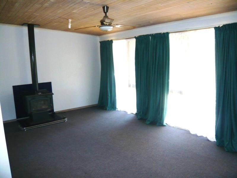 5 RICHARDS LANE, Amphitheatre VIC 3468