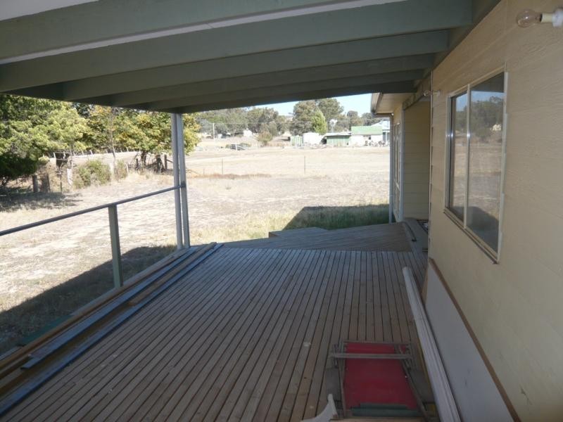 1 WOODS LANE, Moonambel VIC 3478