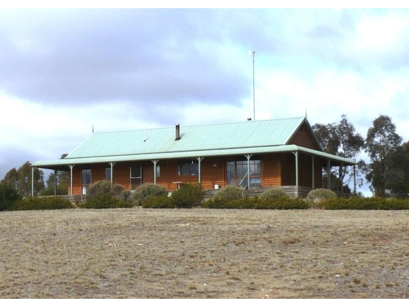 59 Bundaleer Road, Moonambel VIC 3478
