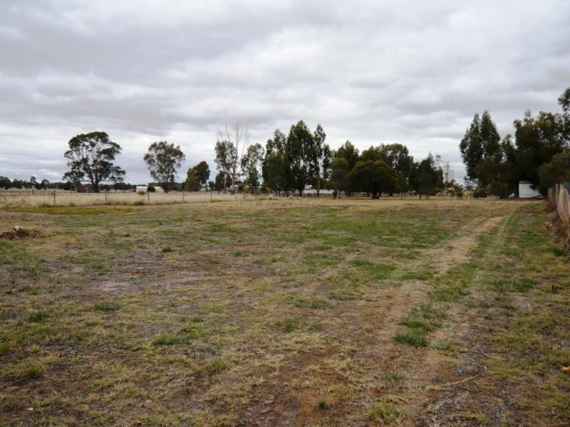 194 High Street, Avoca VIC 3467