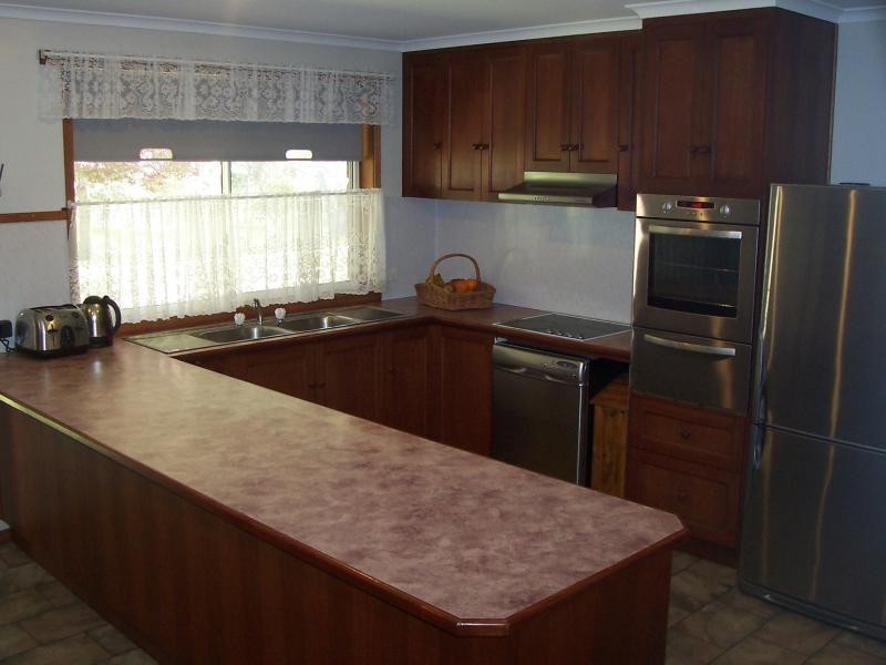 63 High Street, Elmhurst VIC 3469