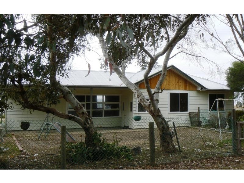 239 Racecourse Road, Cape Clear VIC 3351