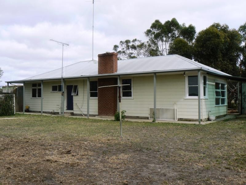 239 Racecourse Road, Cape Clear VIC 3351