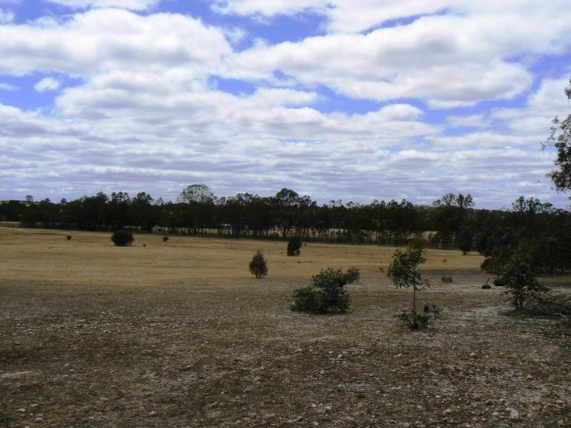 Lot 6/ Sunraysia Hwy, Redbank VIC 3478
