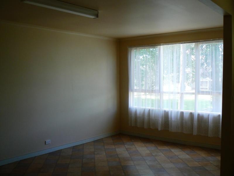 15 Faraday Street, Avoca VIC 3467