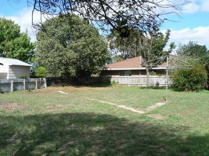 15 Faraday Street, Avoca VIC 3467