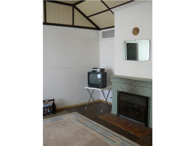 11 Smythe Street, Skipton VIC 3361