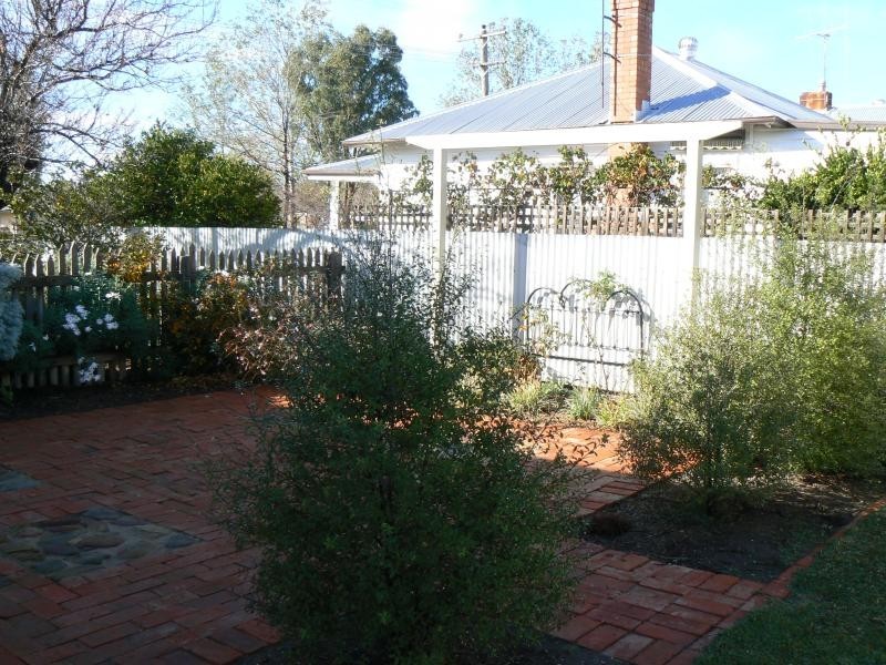 211 High Street, Avoca VIC 3467