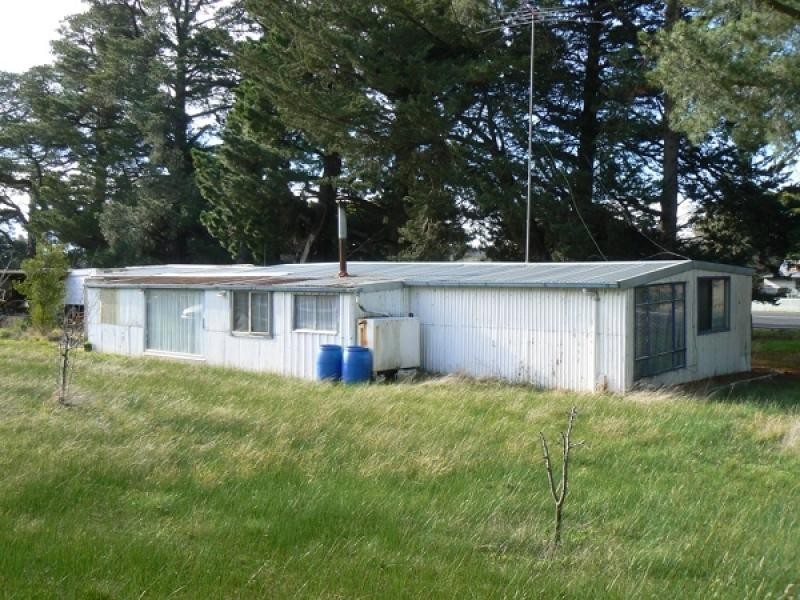 4 Blackmores Road, Cape Clear VIC 3351