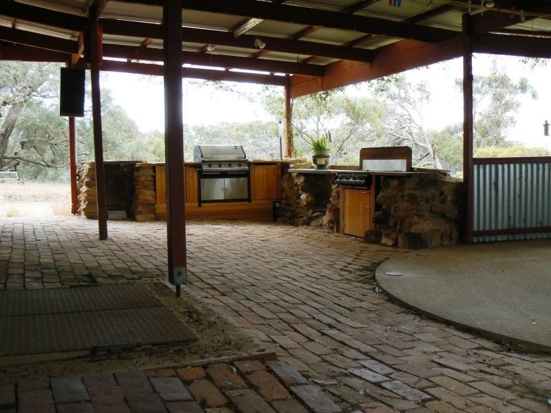 21 McDonalds Road, Burnbank VIC 3371