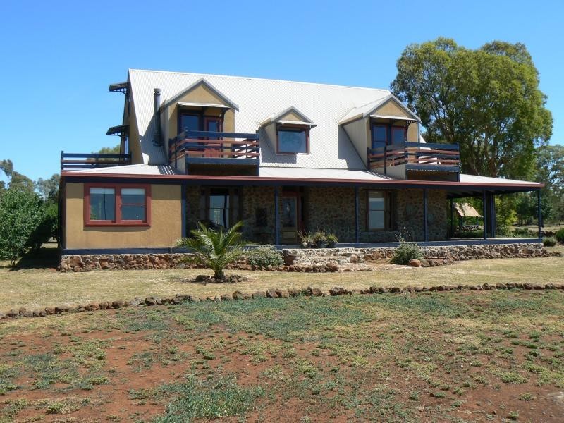 545 Williams Road, Kooroocheang VIC 3364